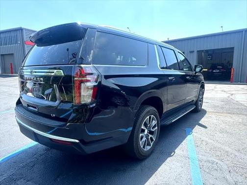 2021 Chevrolet Suburban LT