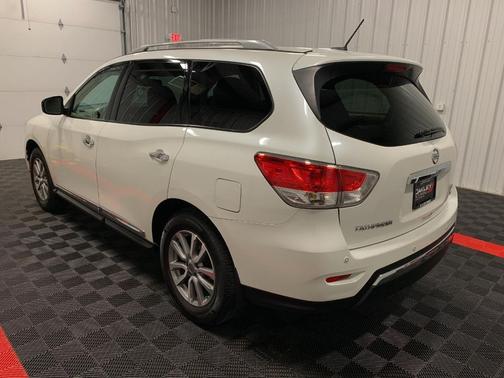 2016 Nissan Pathfinder SL