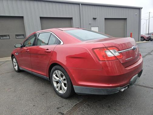 2010 Ford Taurus SEL