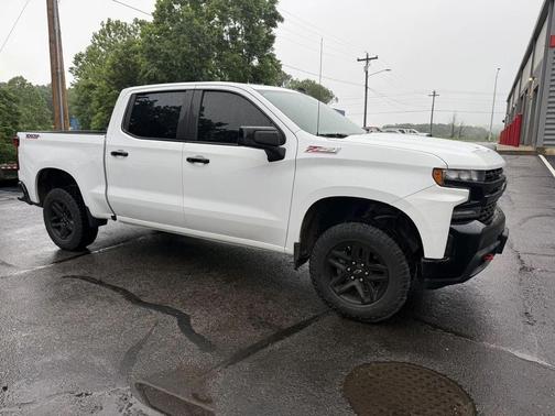 Summit White 2019 Chevrolet Silverado 1500 LT Trail Boss