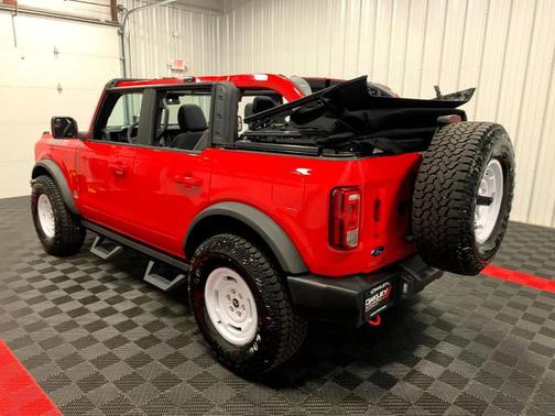 2022 Ford Bronco Base 4 Door 4x4