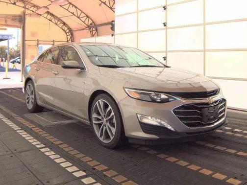 2022 Chevrolet Malibu FWD LT