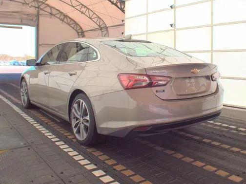 2022 Chevrolet Malibu FWD LT