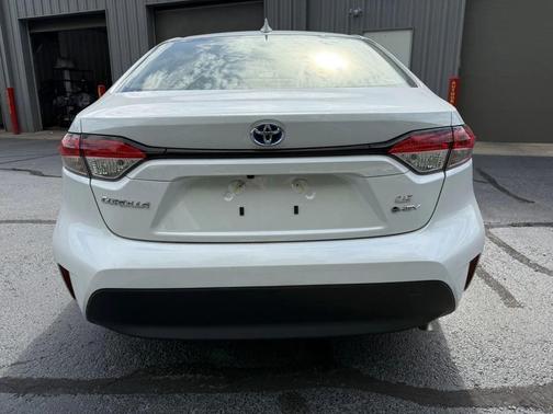 Wind Chill Pearl 2025 Toyota Corolla Hybrid LE