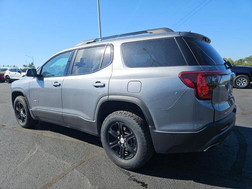 2021 GMC Acadia AWD AT4