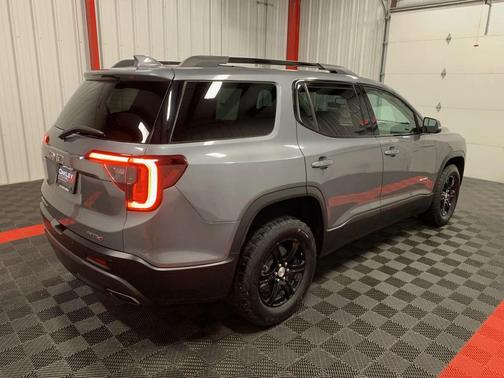 2021 GMC Acadia AWD AT4