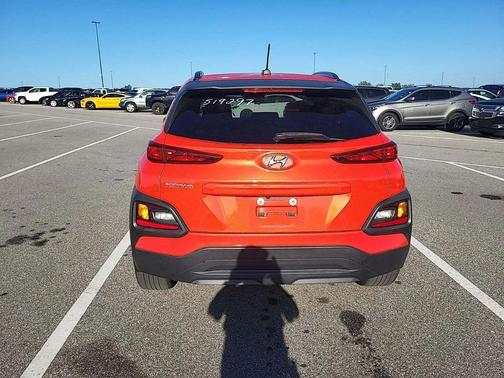 2020 Hyundai KONA SEL