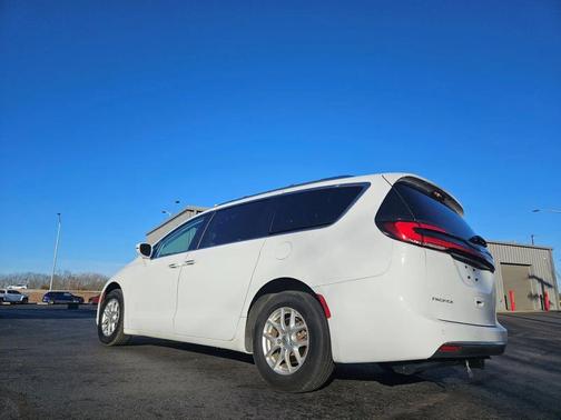 2021 Chrysler Pacifica Touring L