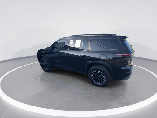 Mosaic Black Metallic 2025 Chevrolet Traverse AWD Z71