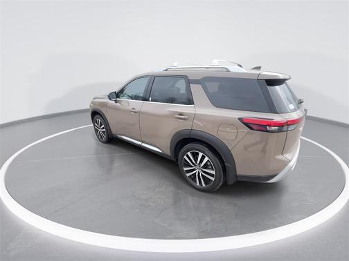 2024 Nissan Pathfinder Platinum FWD