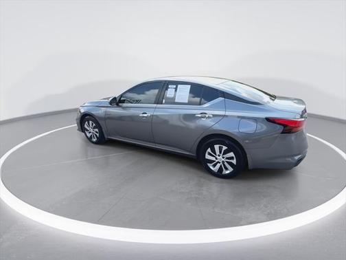 2022 Nissan Altima S FWD