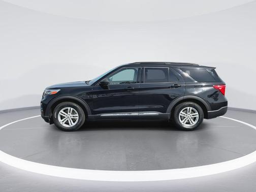AGATE BLACK METALLIC 2021 Ford Explorer XLT