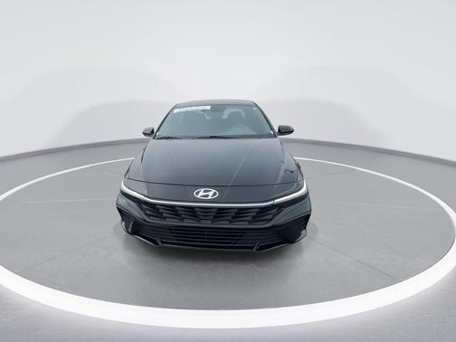 Abyss Black 2024 Hyundai ELANTRA SE