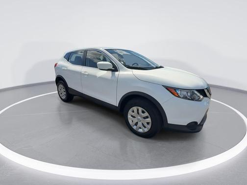 Glacier White 2018 Nissan Rogue Sport S