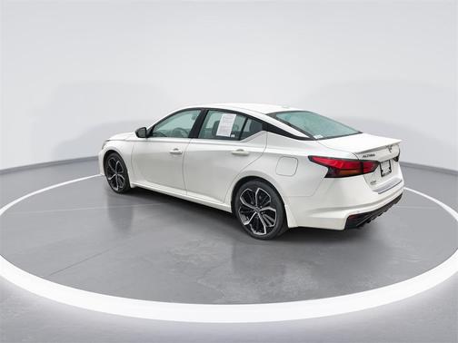 2023 Nissan Altima SR FWD