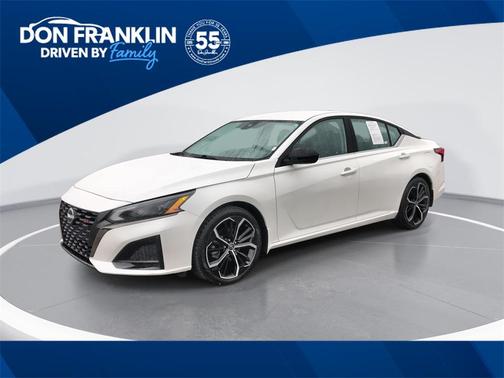 2023 Nissan Altima SR FWD