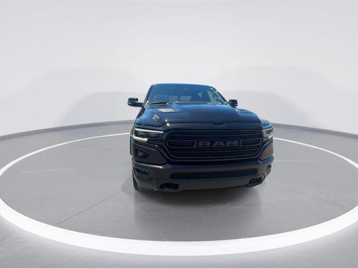 Diamond Black Crystal Pearlcoat 2024 RAM 1500 Limited