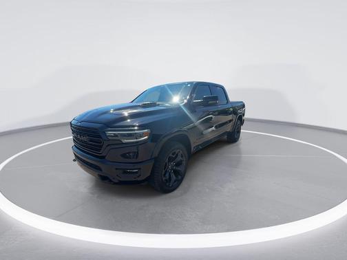 Diamond Black Crystal Pearlcoat 2024 RAM 1500 Limited