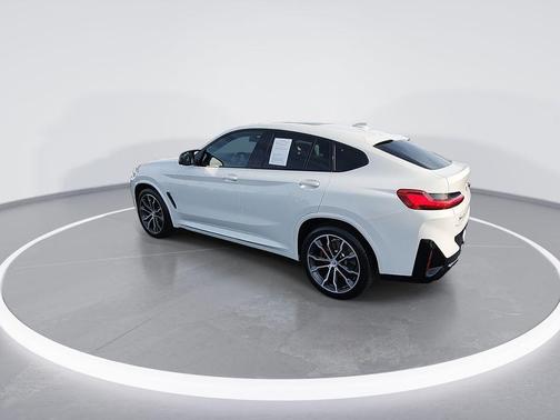 2022 BMW X4 M40i