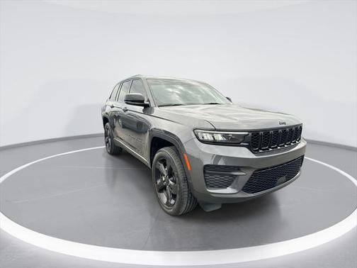 2022 Jeep Grand Cherokee Altitude