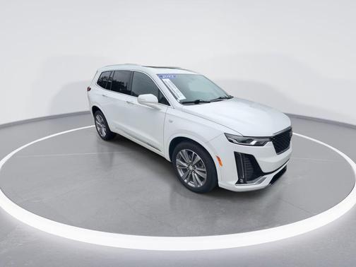 Crystal White Tricoat 2022 Cadillac XT6 Premium Luxury AWD