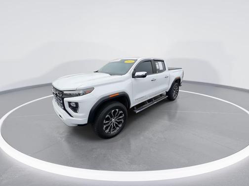 Summit White 2024 GMC Canyon Denali