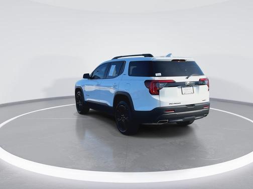 2023 GMC Acadia AWD SLT