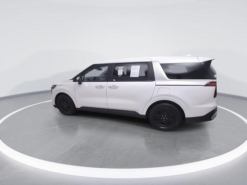 Snow White Pearl 2025 Kia Carnival LXS