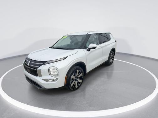 White Diamond 2026 Mitsubishi Outlander SE 1.5T S-AWC