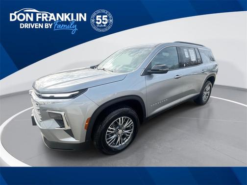 2025 Chevrolet Traverse LT