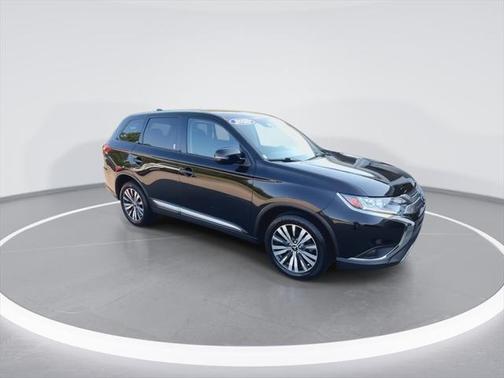 2020 Mitsubishi Outlander SE