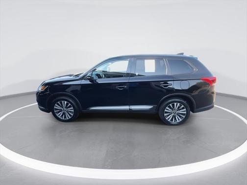 2020 Mitsubishi Outlander SE