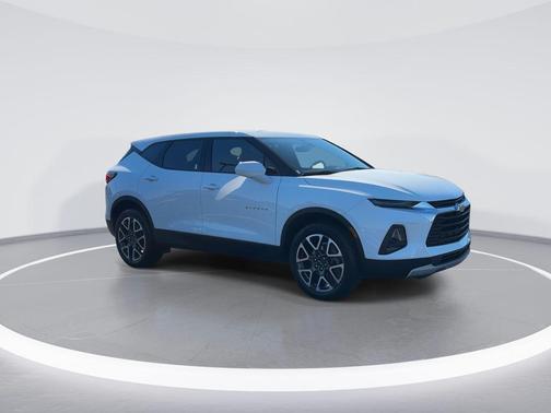 Summit White 2022 Chevrolet Blazer 2LT