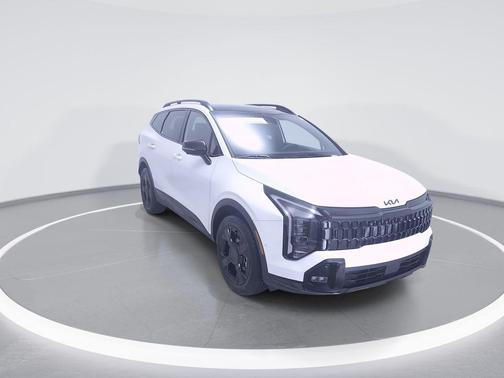 Glacial White Pearl 2026 Kia Sportage X-Line