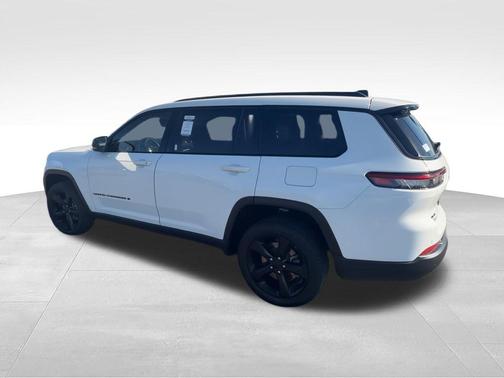 Bright White Clearcoat 2024 Jeep Grand Cherokee L Limited