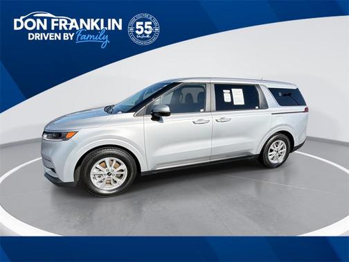 2023 Kia Carnival LX