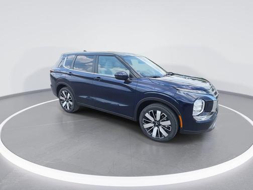 Cosmic Blue Metallic 2025 Mitsubishi Outlander SE 2.5 S-AWC