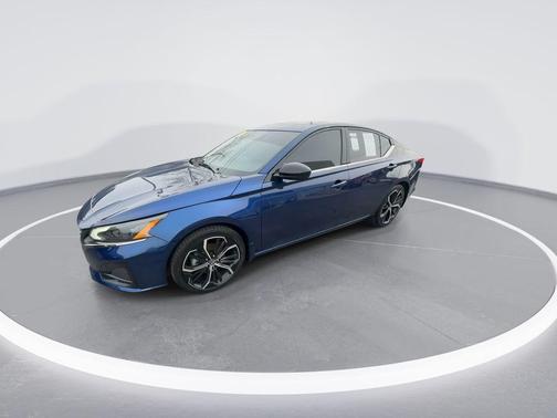 2023 Nissan Altima SR FWD