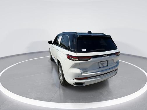 Bright White Clearcoat 2025 Jeep Grand Cherokee Summit