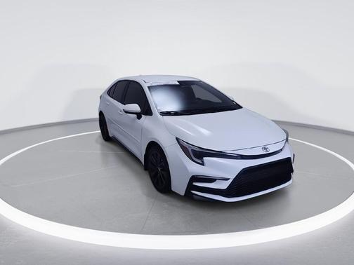 Ice Cap 2024 Toyota Corolla SE
