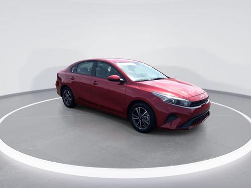 Currant Red 2022 Kia Forte LXS