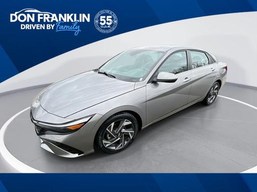 Fluid Metal 2025 Hyundai ELANTRA SEL