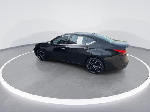 Super Black 2023 Nissan Altima SR Intelligent AWD