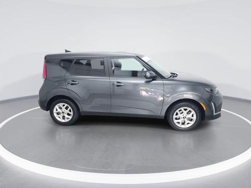 Gravity Gray 2025 Kia Soul LX