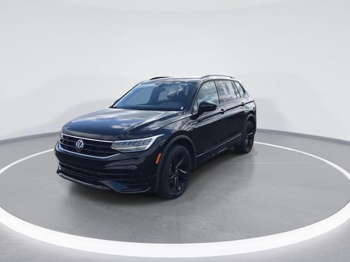 Deep Black 2023 Volkswagen Tiguan 2.0T SE R-Line Black 4MOTION