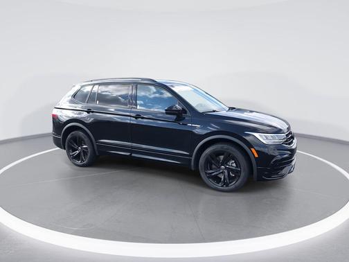 Deep Black 2023 Volkswagen Tiguan 2.0T SE R-Line Black 4MOTION