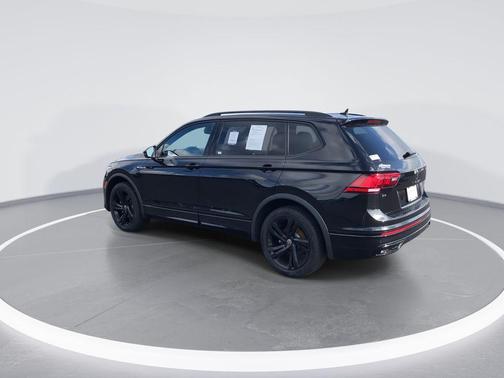 Deep Black 2023 Volkswagen Tiguan 2.0T SE R-Line Black 4MOTION