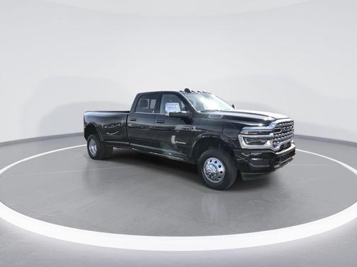 Diamond Black Crystal Pearlcoat 2025 RAM 3500 Longhorn