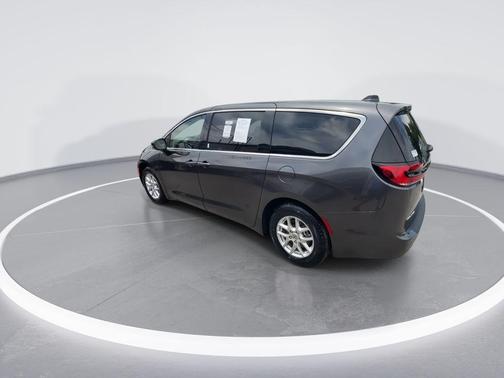 Granite Crystal Metallic Clearcoat 2023 Chrysler Pacifica Touring L