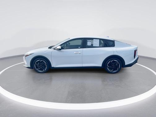 Snow White Pearl 2025 Kia K4 EX